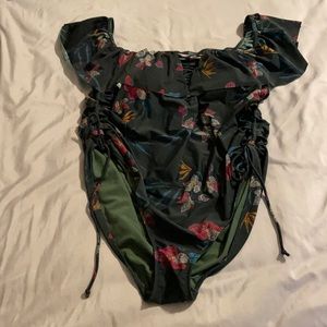 Super cute 1 piece swimsuit